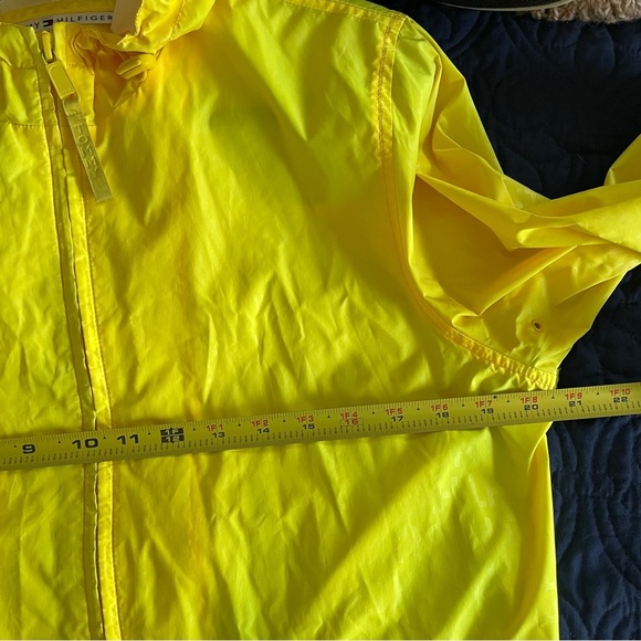 Tommy Hilfiger Yellow Rain Jacket Windbreaker Sz M VINTAGE - Picture 6 of 10